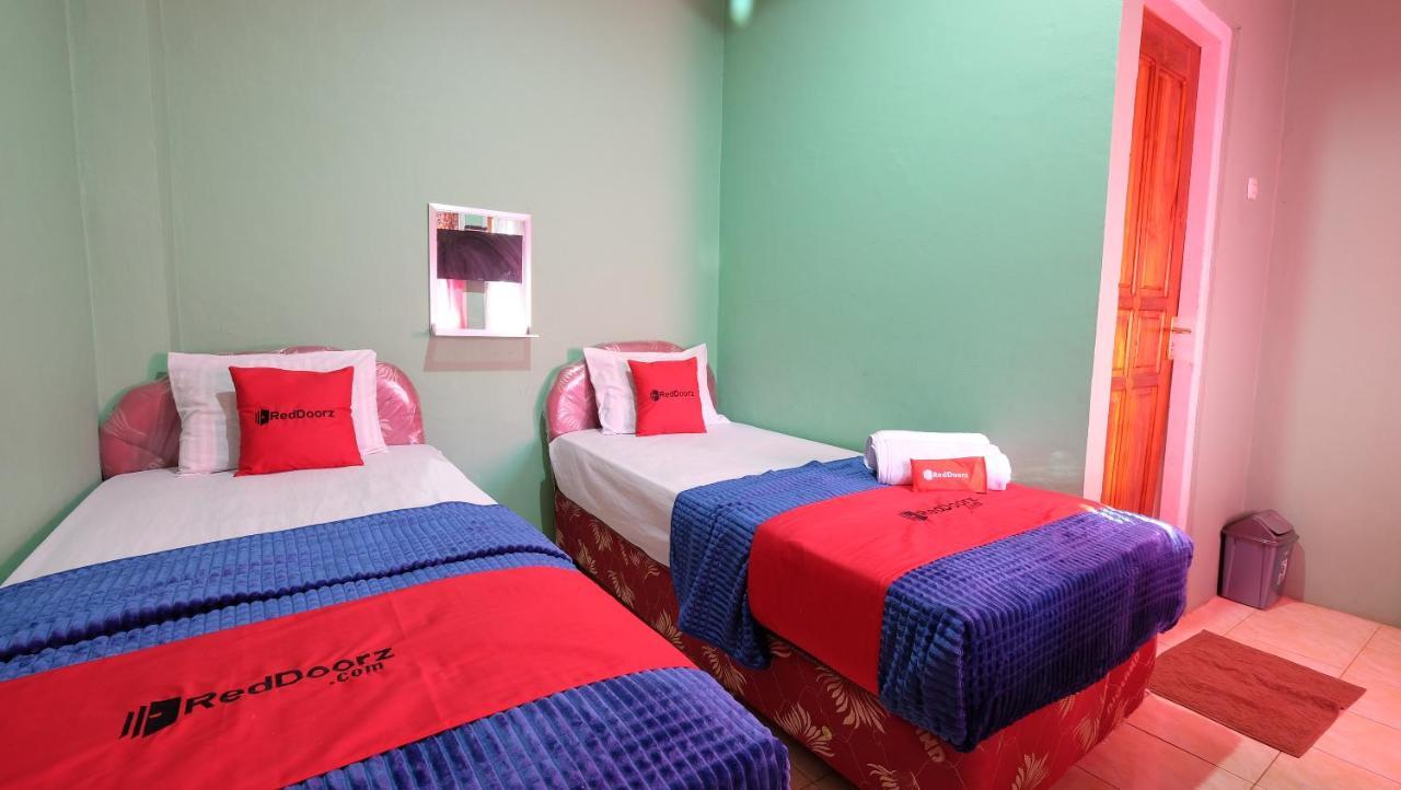 Reddoorz Near Mangrove Forest Kupang Kupang  Exterior foto