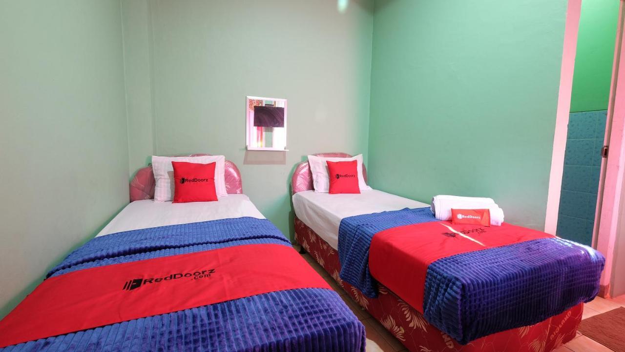 Reddoorz Near Mangrove Forest Kupang Kupang  Exterior foto